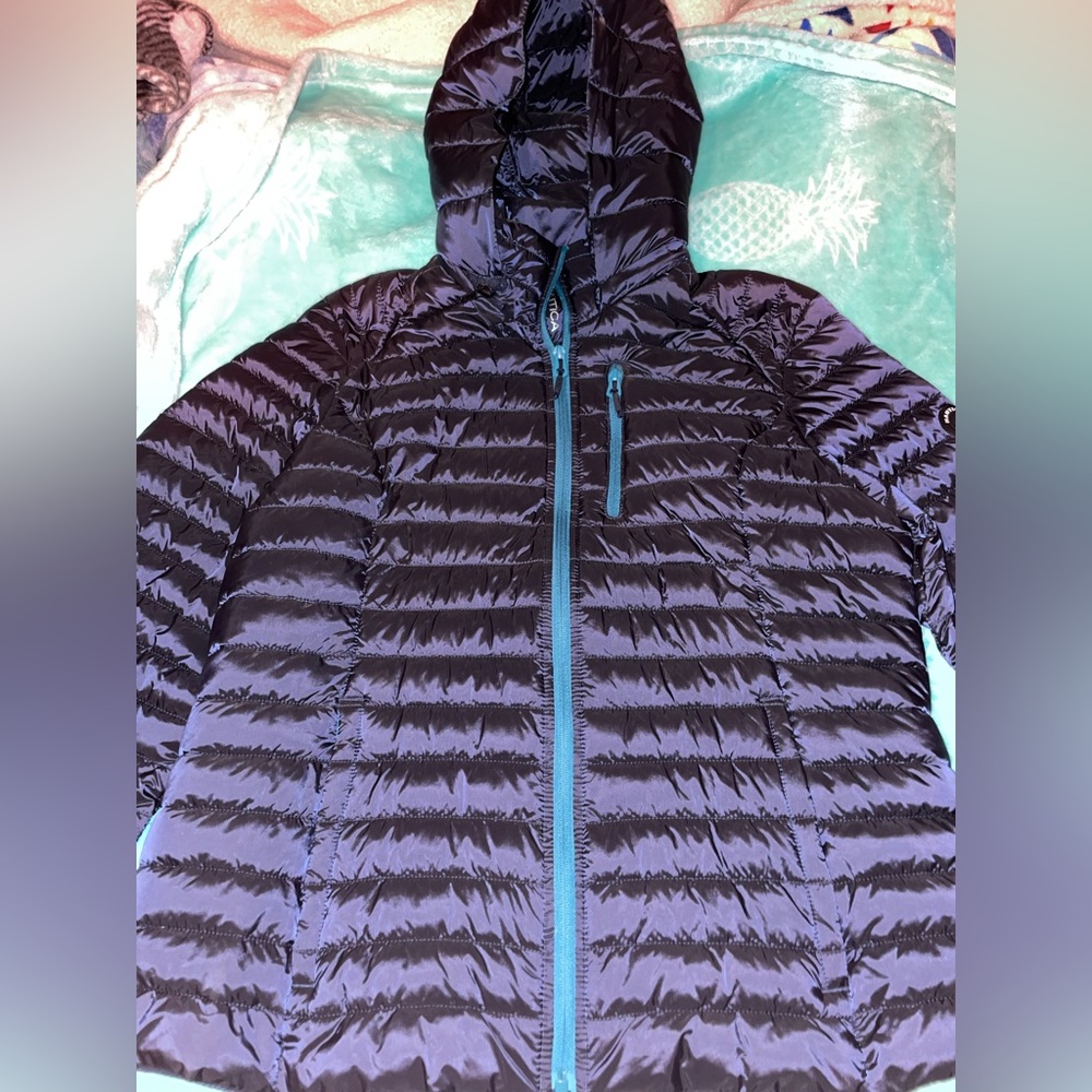 Brand new. Nautica puffer jacket. Size L